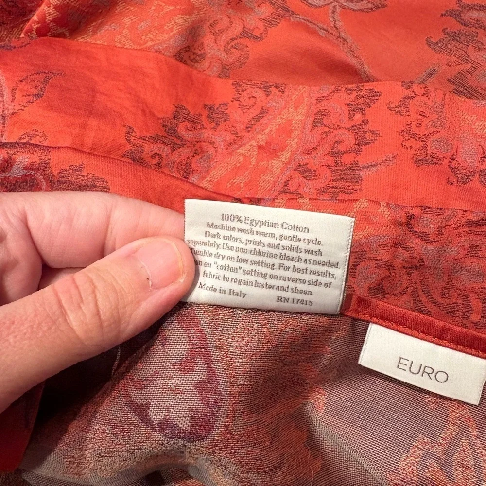 SFERRA Red Paisley Pillowcases